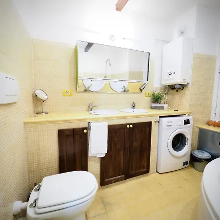 Dimora Delle Camelie - Acquario - Genovabb It Apartamento *