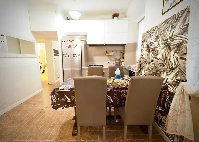 Dimora Delle Camelie - Acquario - Genovabb It Apartment *